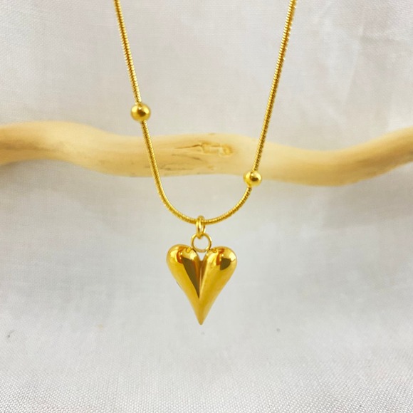 AMIE Heart Gold Plated Stainless Steel Necklace - Picture 4 of 4